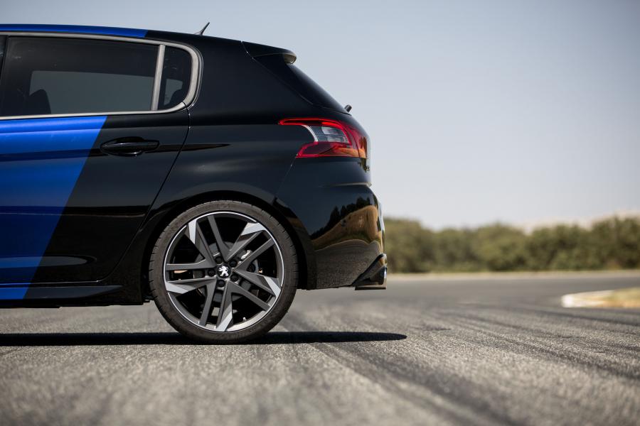Детали экстерьера Peugeot 308 GTi 2017 года  (WW) (фото 33 из 50)